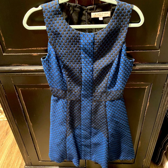 Trina Turk structured dress, size 6, pet and smoke free home, blue and black - Picture 2 of 8